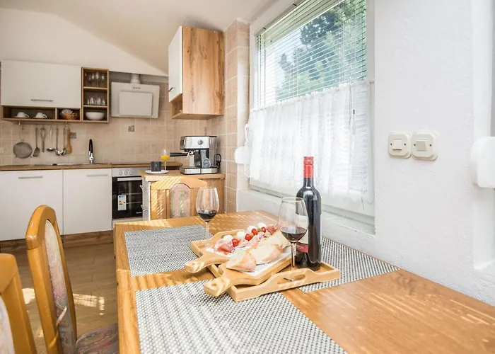 Napros 4 By Interhome Lejlighed *