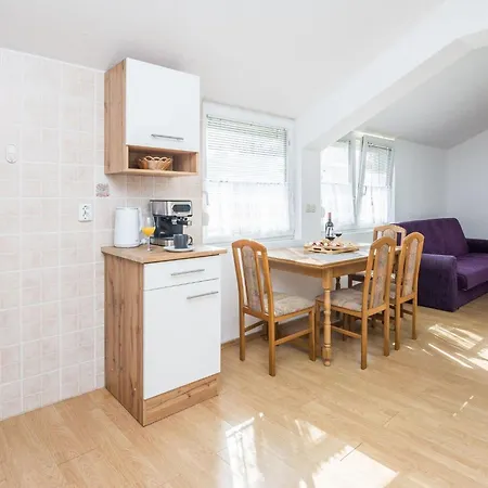 Napros 4 By Interhome Apartman Nin