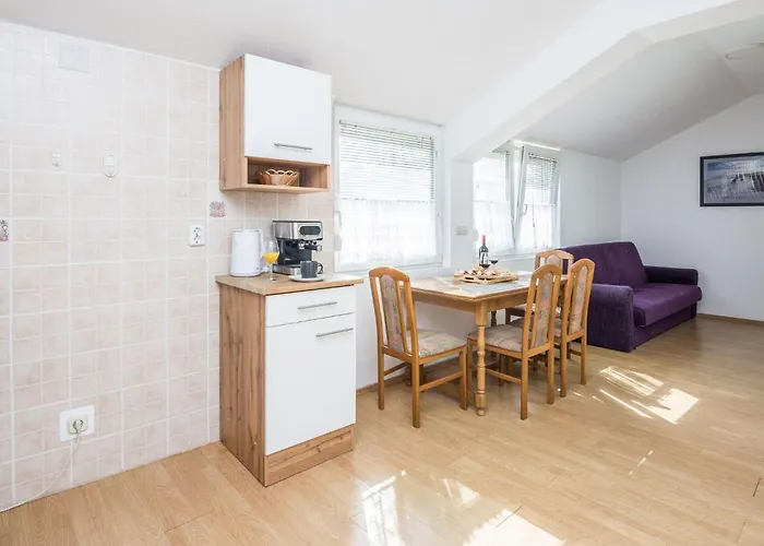 Napros 4 By Interhome Apartman Nin